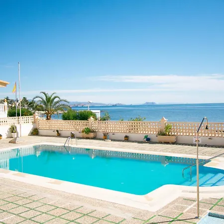 Apartment Comodo En Playa Frente Al Mar El Calon
